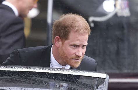 Prince Harry only stayed 30 minutes at Buckingham Palace before flying
