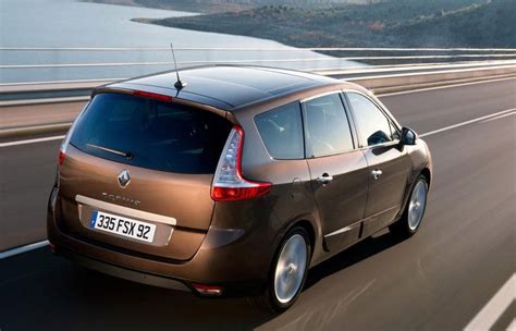 Renault Grand Scenic Minivan Mpv Reviews Technical Data