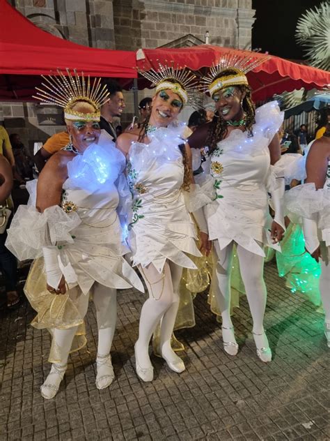 La parade électrique à Basse Terre un avant goût de la Giga Parade