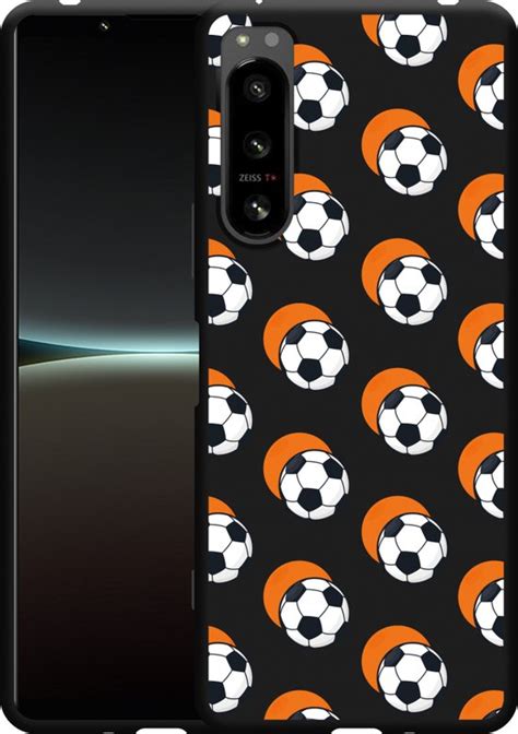 Cazy Hoesje Zwart Geschikt Voor Sony Xperia 5 IV Soccer Ball Orange Bol