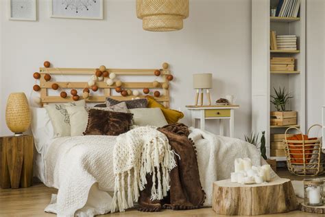 7 Bed Accessories to Stylize Your Bedroom for Fall | Nawara Brothers ...