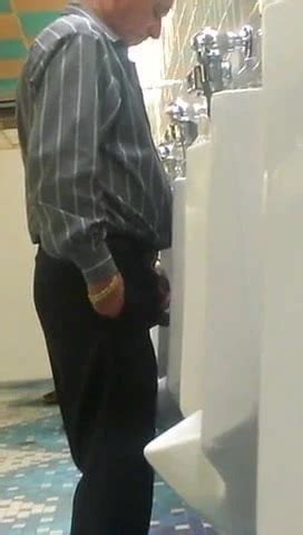 Spy Trucker Pissing Gay Locker Room Amateur Porn Xhamster