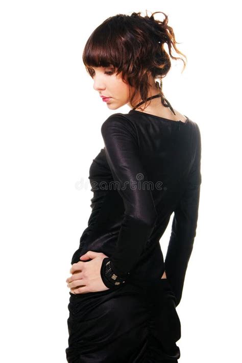 Brunette Magnifique Dans Une Robe De Noir De Satin Photo Stock Image Du Fille Charme 14384366