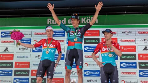 Radrennen in NRW Der Radklassiker Rund um Köln Siegerehrung