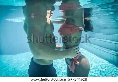 Kissing Underwater Stock Images Royalty Free Images Vectors