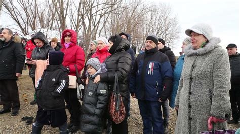 В Армавире в реке Кубань прошли Крещенские купания - YouTube