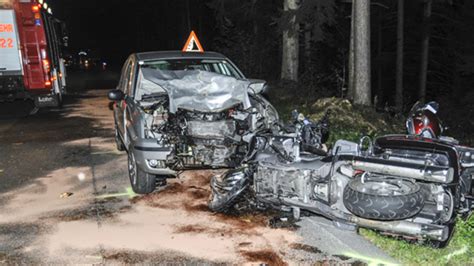 Zwei Tote Bei Horror Crash In Tirol Oe24 At