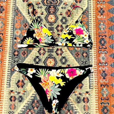 Swim Ripcurl Floral Bikini Large Poshmark