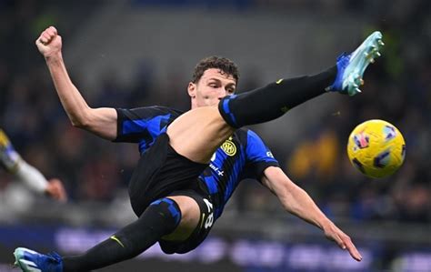 Inter Milan Vs Juventus Skor 1 0 Gol Bunuh Diri Federico Gatti Membuat