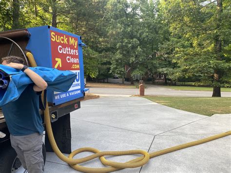 Gutter Cleaning Greenville SC | Guru Gutter Cleaning | 29607 Gutter