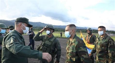 Las Farc Ep Entregan A Los Ocho Militares De Las Fuerzas Especiales De