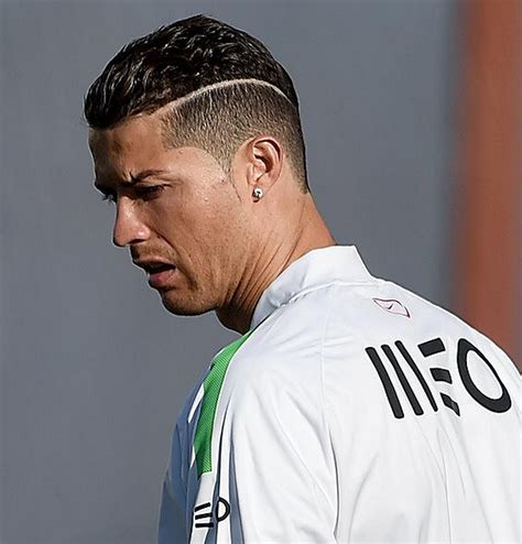 Cristiano Ronaldo Has Cut A Line In His Hair Pic Via Fotografiasas