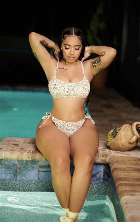 18 Hot New Sara Molina Bikini Pics