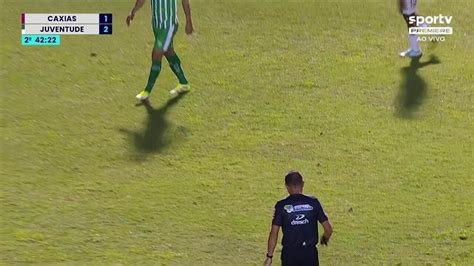 V Deo Alan Ruschel With An All Action X Caxias Futebol Ge