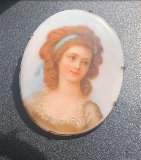 Lot Vintage Porcelain Brooch Pin