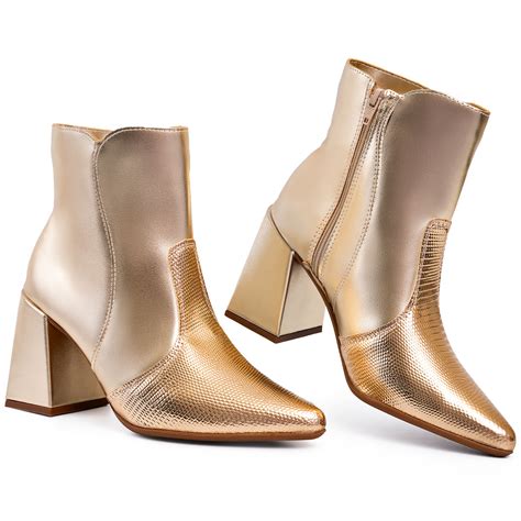 Bota Confortável Feminina Cano Curto - Bota Feminina Cano Curto Confortável Croco Metalizada - BSB1 Ouro - Lumiss