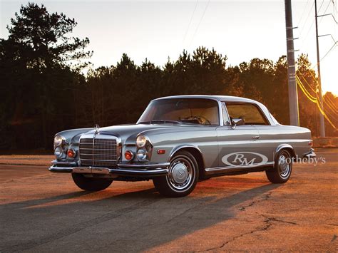 1971 Mercedes Benz 280 SE 3 5 Sunroof Coupe Amelia Island 2019 RM