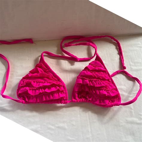 Se produkter som liknar Bikini överdel på Tradera