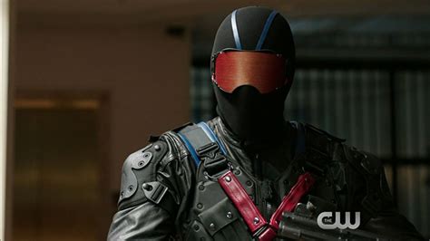 Vigilante S Identity Will Be Revealed In Arrow Season Greenarrowtv