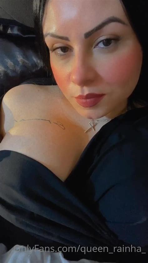 Queen Rainha Naked Showing Off Her Big Natural Breasts Cnn Amador