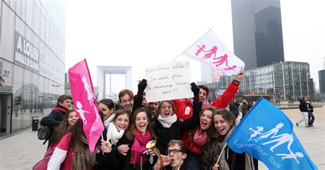 G1 Paris tem novas manifestações contra o casamento gay notícias em Mundo