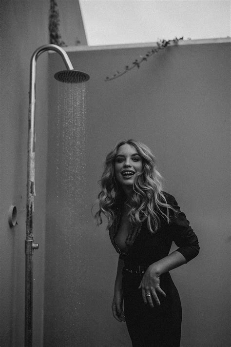 JÉSSICA for Hot Pink on Behance