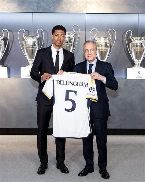 Jude Bellingham é apresentado no Real Madrid e usará a camisa 5