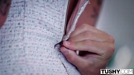 Tushy Stunning Babes Ass Fucked In Threesome Xnxx