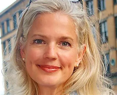 Urban Graying Blonde Milf Gilf R Gilf