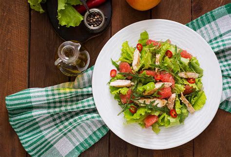 Dos ensaladas fáciles y rápidas para comer más sano