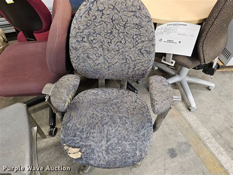 Furniture in Topeka, KS | Item KS9510 sold | Purple Wave