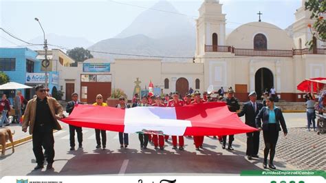 Izamiento En Acto C Vico De Izamiento De Banderas Participaron