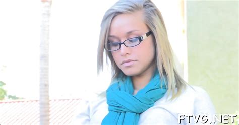 Blonde Minx Is Doing Everything To Make Herself Cum