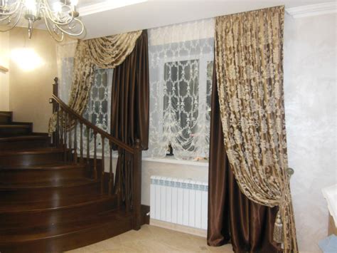 Шторы на лестничное окно в частном доме - 74 фото