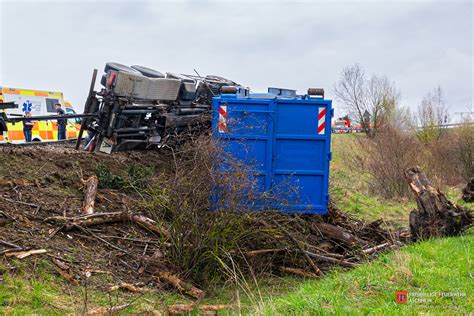 086 Technische Hilfe THL 2 VU LKW Bus Leer Ohne Eingeklemmte