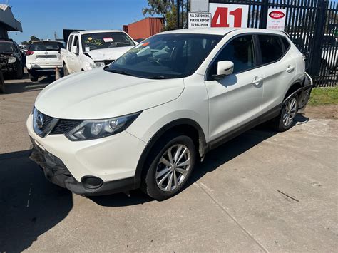 Nissan Qashqai J11 20 Petrol Auto White 2016 Wrecking
