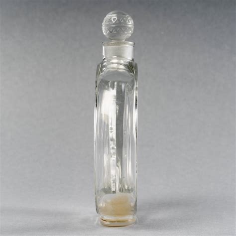 1928 René Lalique Perfume Bottle Le Baiser du Faune for Molinard