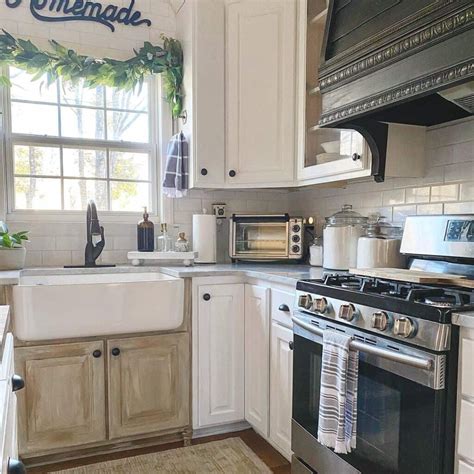 7+ Farmhouse Sink Ideas for a Charming Country Kitchen Update