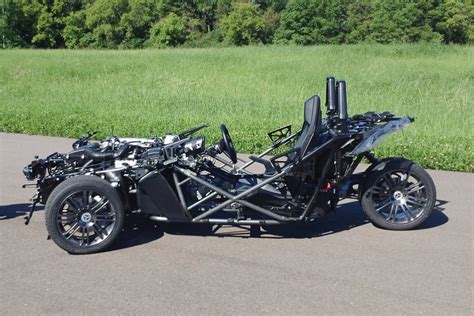 Polaris Slingshot: A Three-Wheeled Roadster