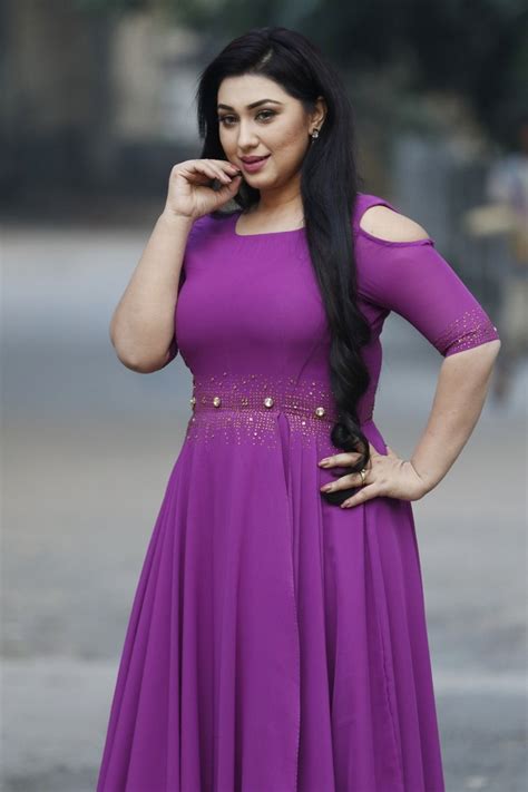 Bangladeshi Hot Actress Apu Biswas Beautiful And Hottest Model And Actress Gallery