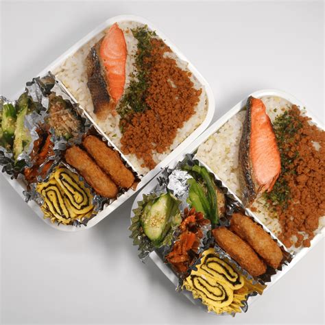 Best Lunch Box for Men: Perfect Way to Fuel Your Work Day - RobbysReviews
