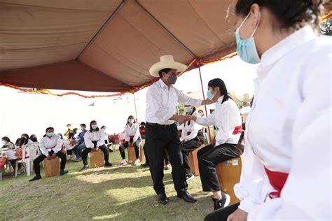 Presidente Pedro Castillo Junto A La Ministra De La Mujer Y Poblaciones