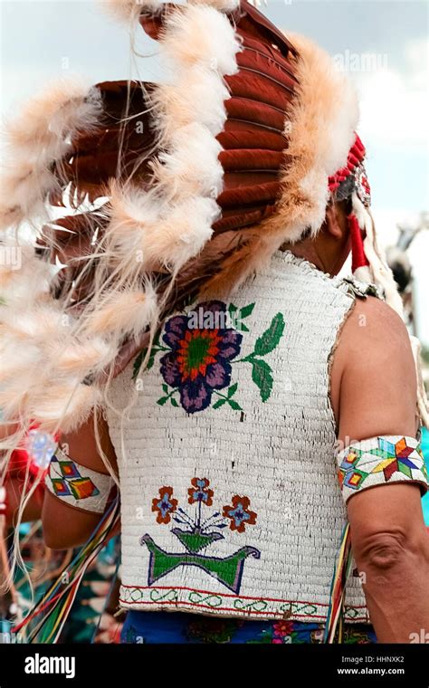 Traditional Headdress Hi Res Stock Photography And Images Alamy