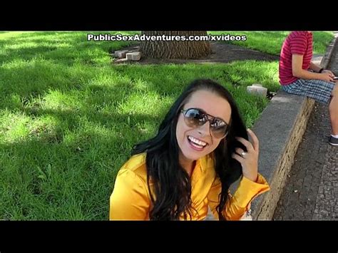 Brunette Shows A Guy Where To Go And Her Naked Body XNXX