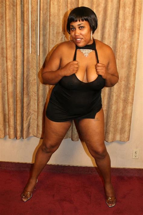 BBW Ebony Slut Spreads Her Legs Wide For Deep Black Cock Fucking Photos