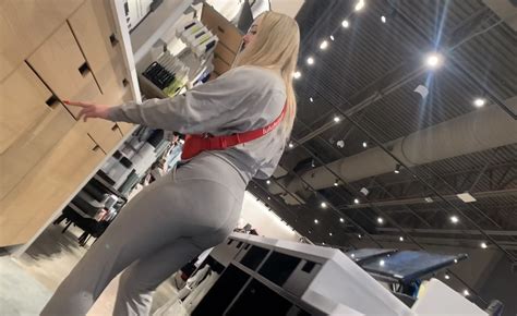 BLONDE PAWG 2 Forum