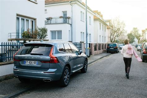 18 euro all ora per posteggiare il SUV nella Ville Lumière