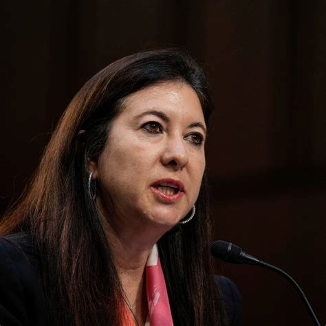 Federal Reserve governor to step down from role early