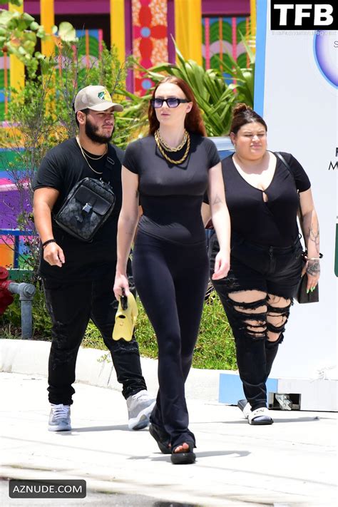 Sophie Turner Sexy Seen Showing Off Her Milky Tits In Miami Aznude