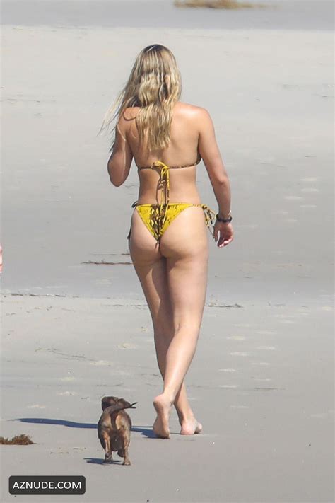 Sofia Richie Displays Her Bikini Body While Strolling With Bf Scott Disick And A Friend In